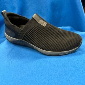 Ryka Men's Black and Gray Slip-On Echo Knit Sneakers size 8.5